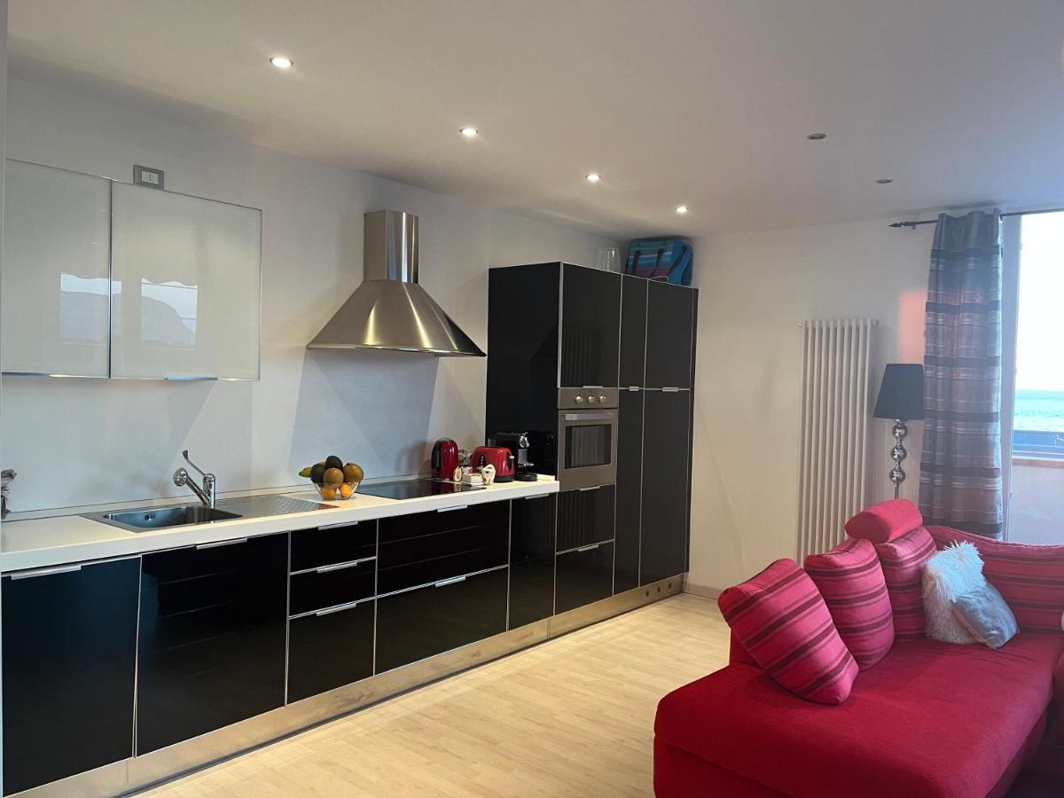 شقة Favola Bella The Panoramic Penthouse باردولينو المظهر الخارجي الصورة